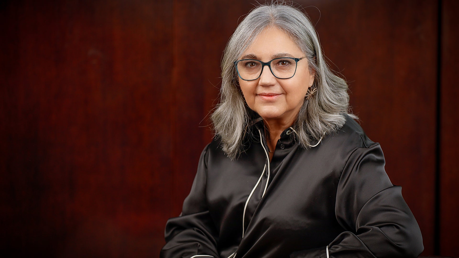 Carmen Gallardo, autora de Reinas infieles: «Leonor conoce la realidad